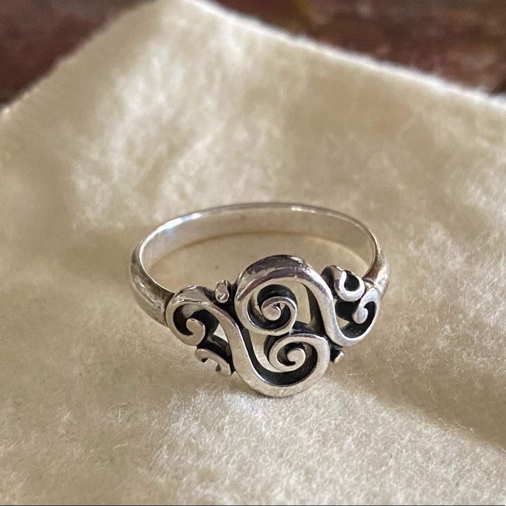 James Avery Spanish Swirl Ring size 7 1/2